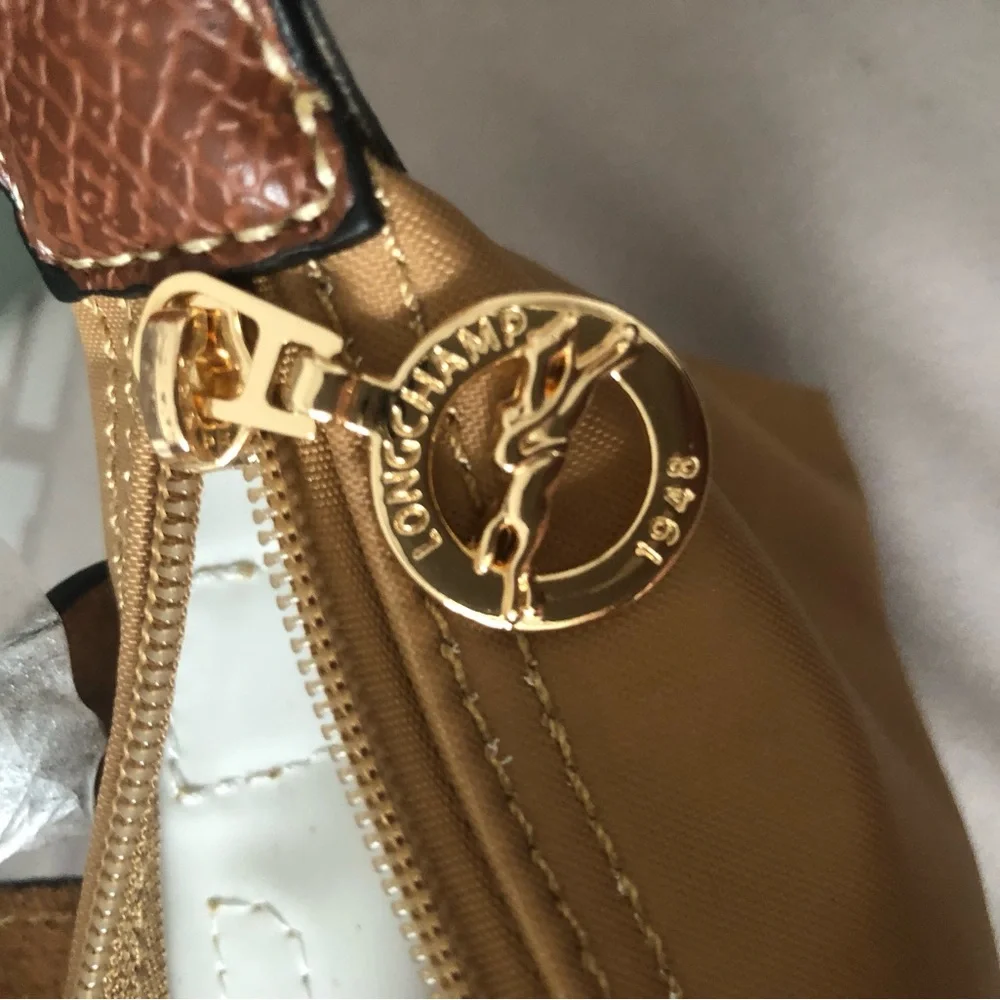 Longchamp brown compact cosmetic